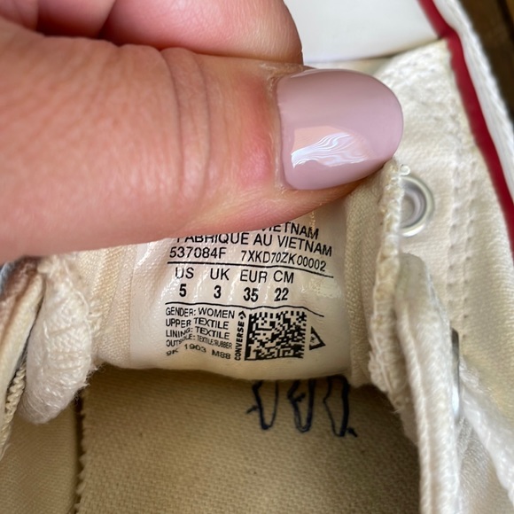 Converse - Picture 6 of 6